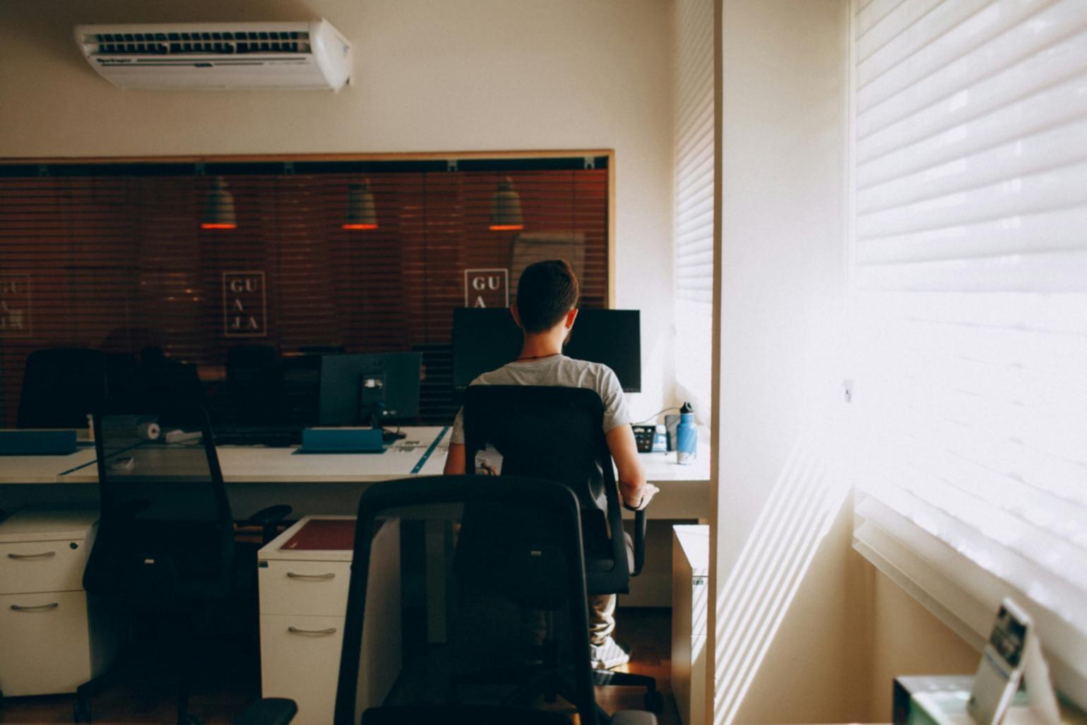 Espacio de trabajo colaborativo en empresa financiera